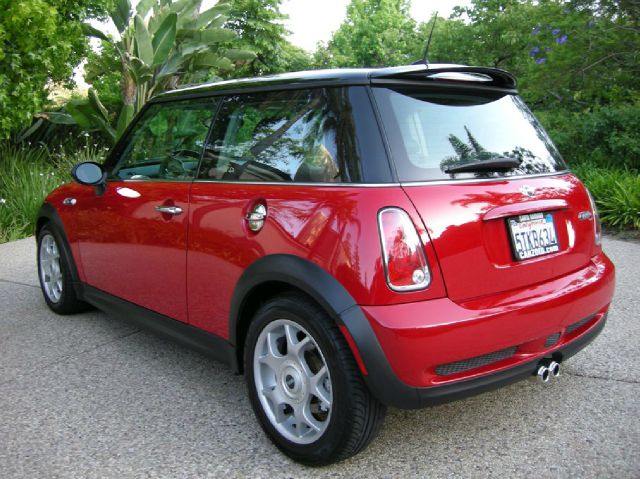 Mini Cooper 2006 photo 17