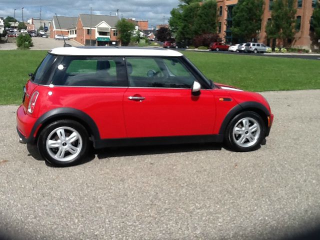 Mini Cooper 2006 photo 1