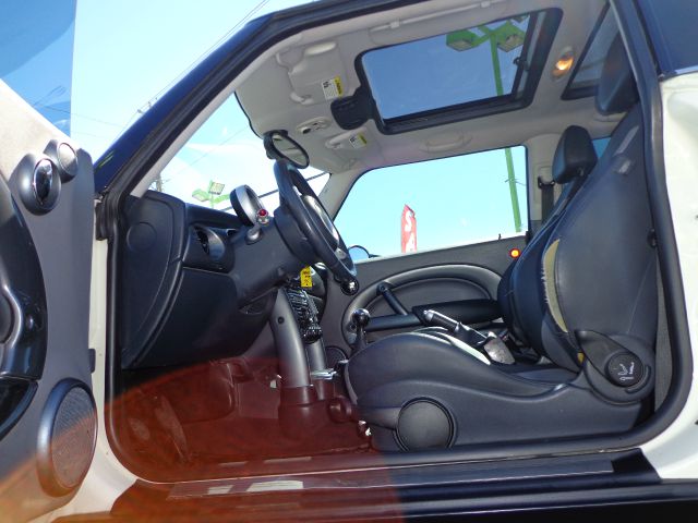 Mini Cooper 2006 photo 1