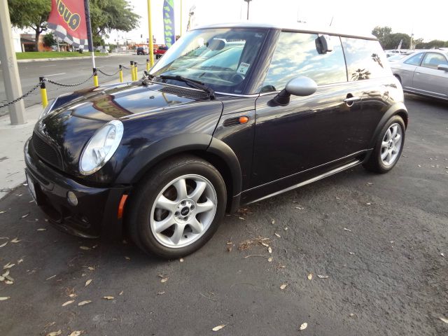 Mini Cooper Base Hatchback