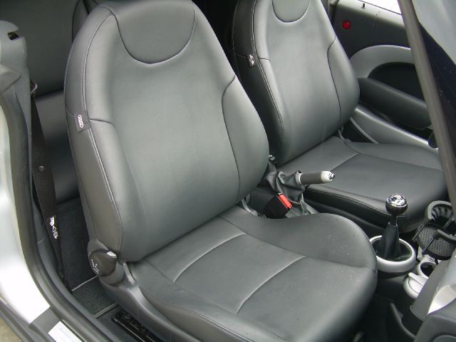 Mini Cooper 2006 photo 17