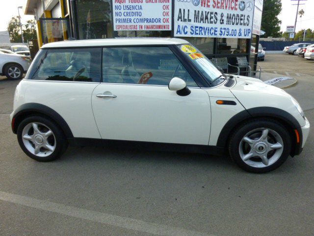 Mini Cooper 2006 photo 2