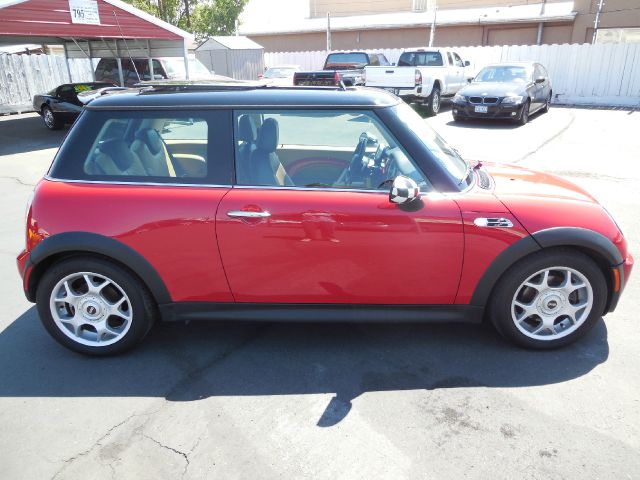 Mini Cooper 2006 photo 1