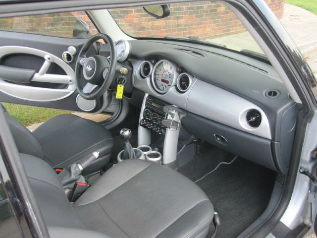 Mini Cooper 2006 photo 1