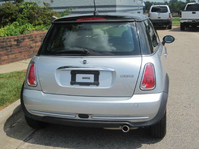 Mini Cooper 2006 photo 12
