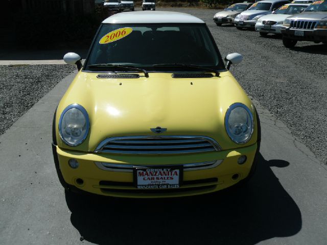 Mini Cooper 2006 photo 1
