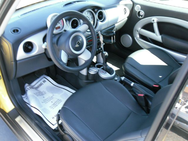 Mini Cooper 2006 photo 3
