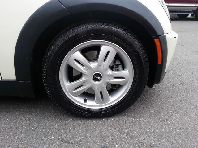 Mini Cooper Base Hatchback