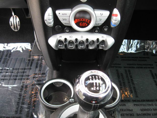 Mini Cooper 2007 photo 13