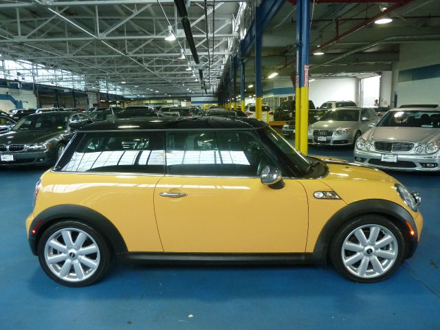 Mini Cooper 2008 photo 19