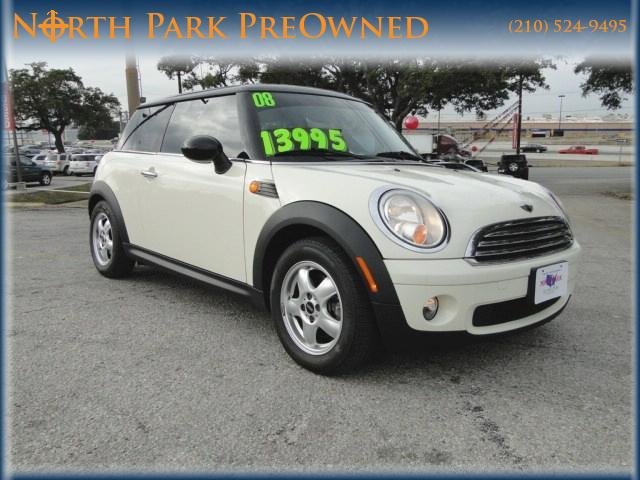 Mini Cooper Base Unspecified