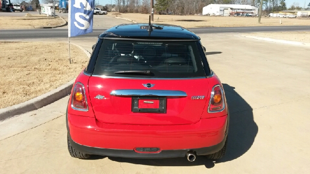 Mini Cooper Base Hatchback