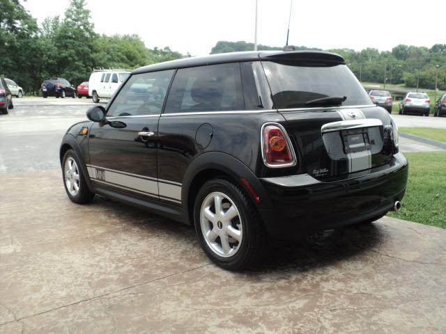 Mini Cooper 2009 photo 2