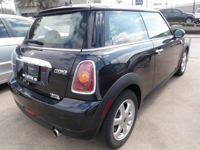 Mini Cooper 2009 photo 2