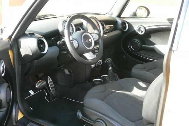 Mini Cooper 2009 photo 2