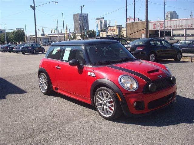 Mini Cooper 6-speed Automatic, V6 Cylinder Hatchback