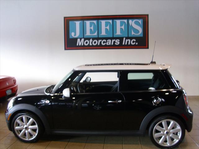 Mini Cooper Premier V8 Hatchback