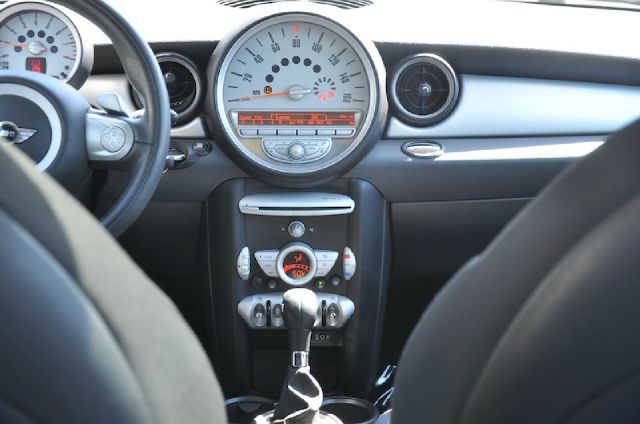 Mini Cooper 2009 photo 1