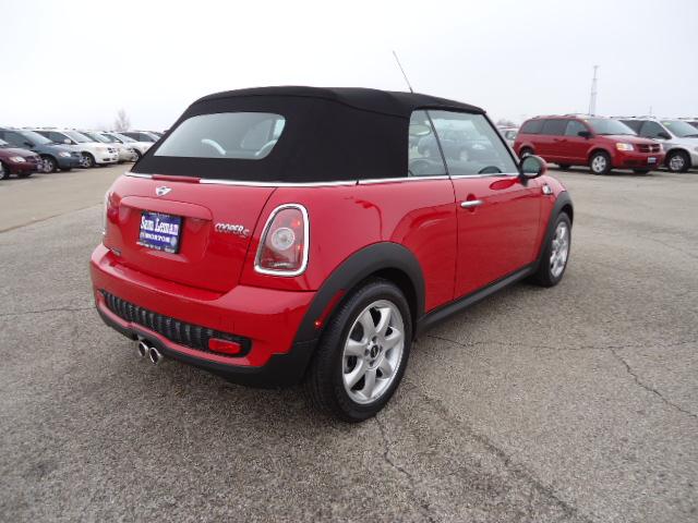 Mini Cooper 2010 photo 1