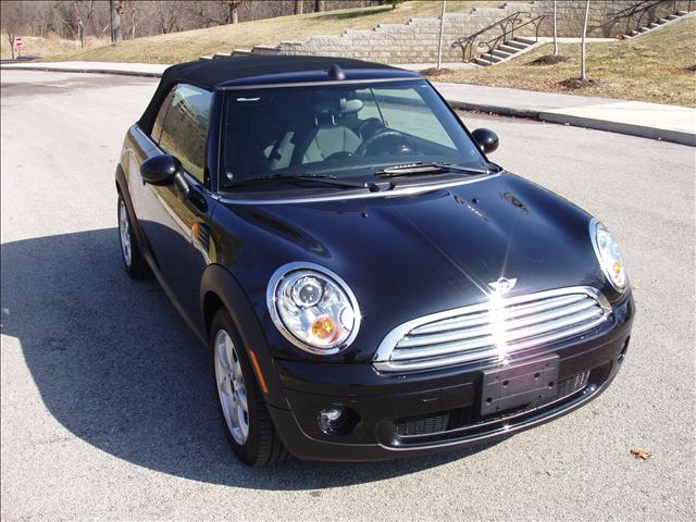 Mini Cooper Base Convertible
