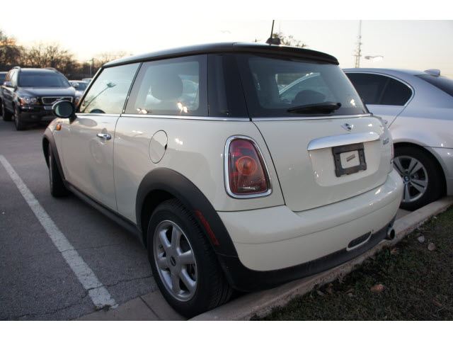 Mini Cooper 2010 photo 1