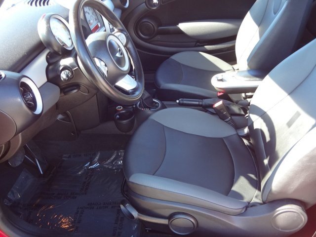 Mini Cooper 2010 photo 2