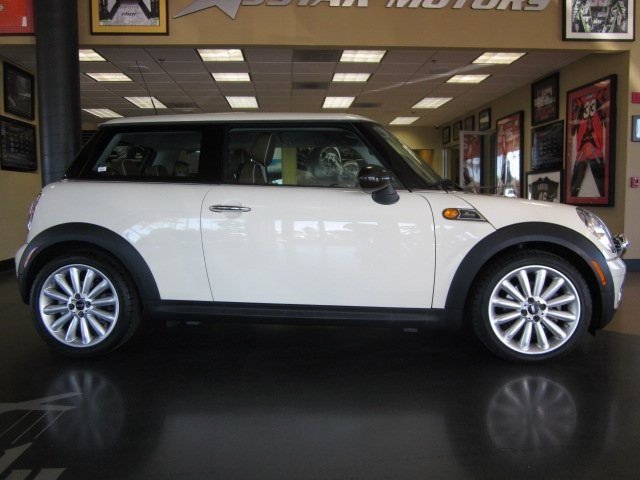 Mini Cooper 2010 photo 1