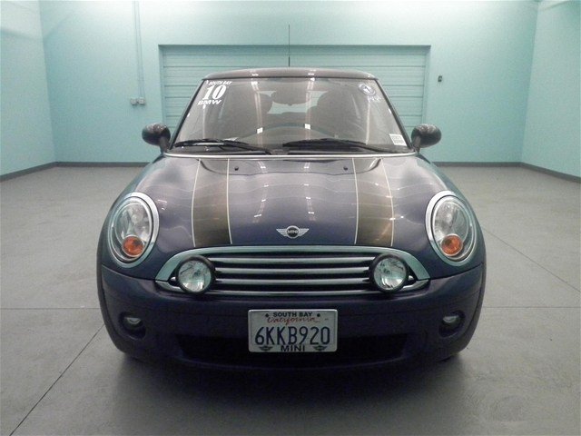 Mini Cooper 2010 photo 1
