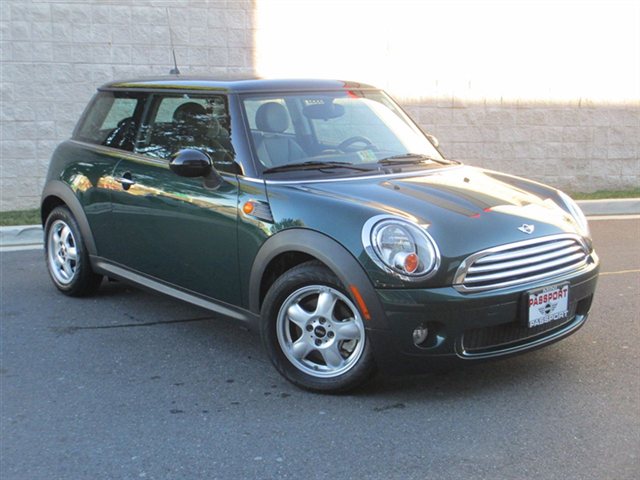 Mini Cooper Base Unspecified