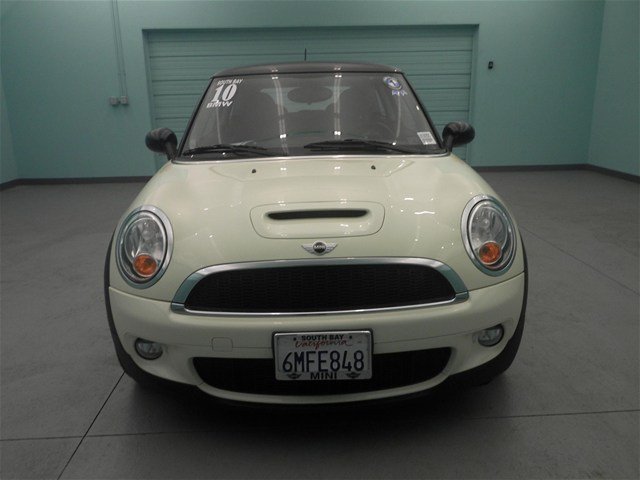 Mini Cooper 2010 photo 1