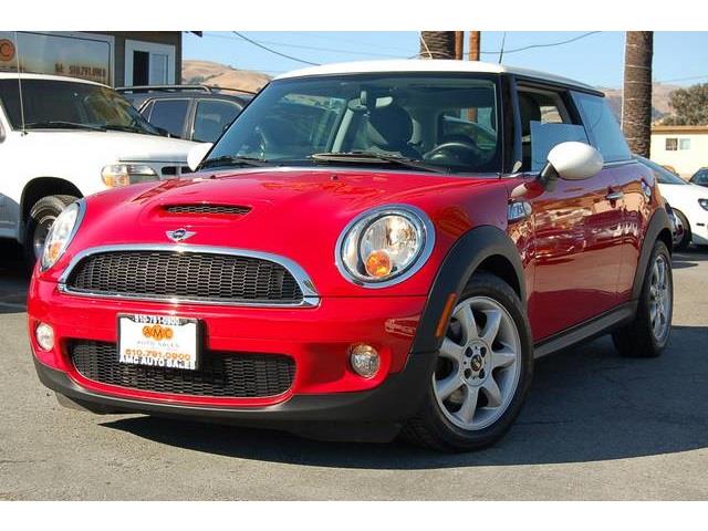 Mini Cooper 2010 photo 2