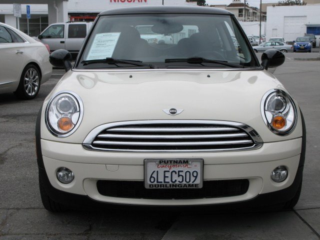 Mini Cooper 2010 photo 1