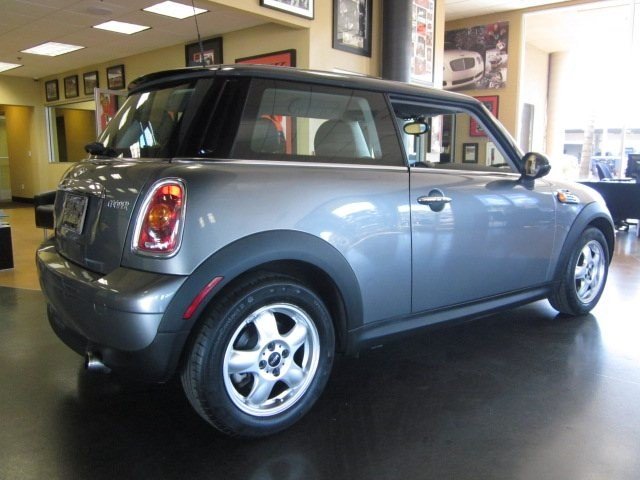 Mini Cooper 2010 photo 2