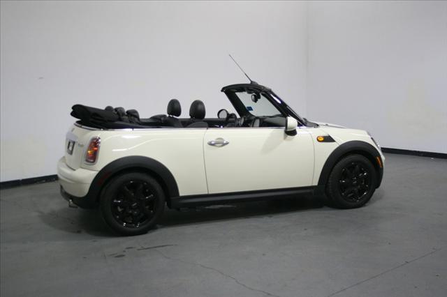 Mini Cooper 2010 photo 1