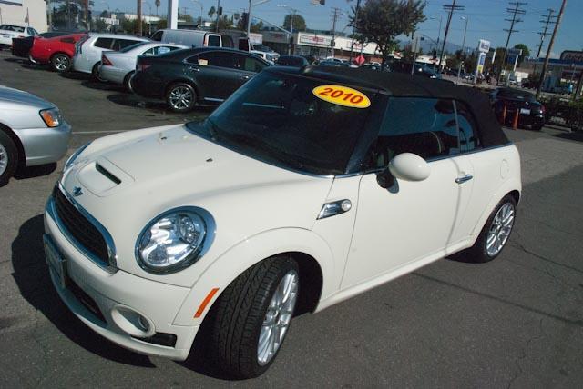 Mini Cooper 2010 photo 2