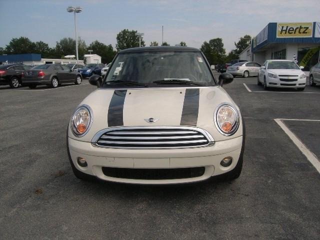 Mini Cooper 2010 photo 1