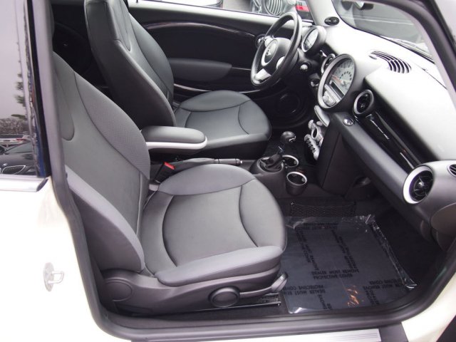 Mini Cooper 2010 photo 4
