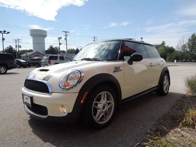 Mini Cooper 2010 photo 1