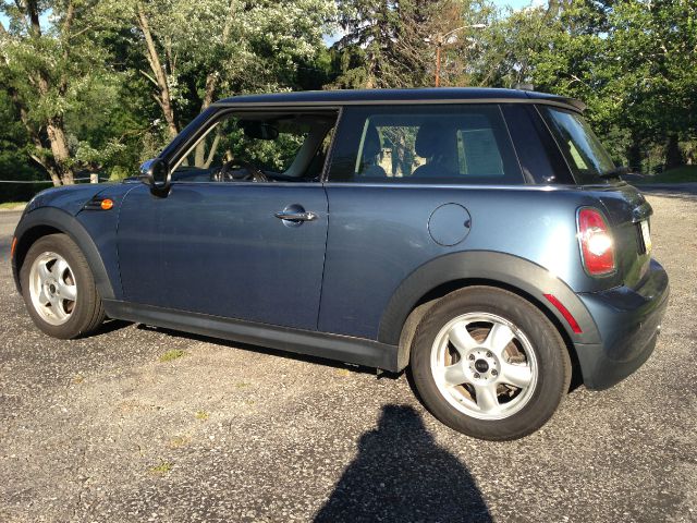Mini Cooper 2011 photo 3