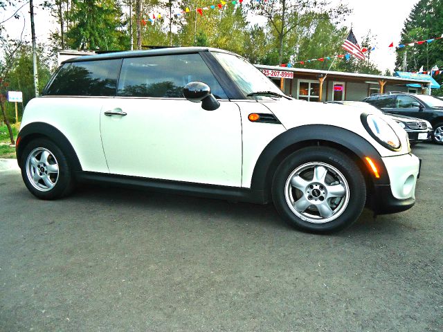 Mini Cooper 2011 photo 4