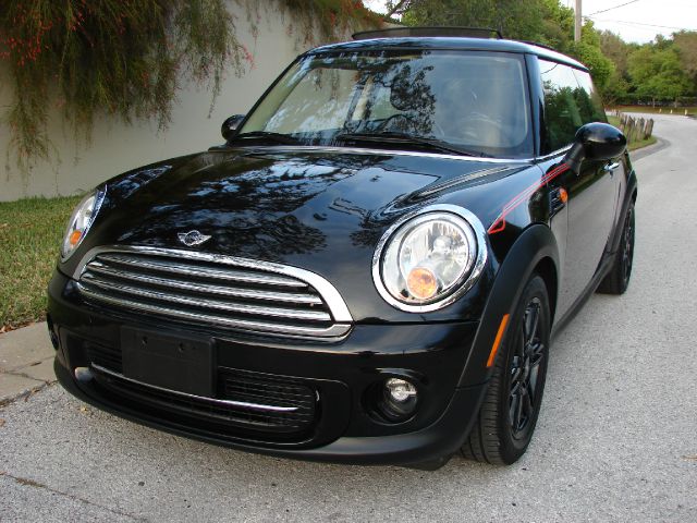 Mini Cooper 2012 photo 1