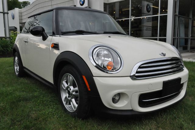 Mini Cooper 2012 photo 2