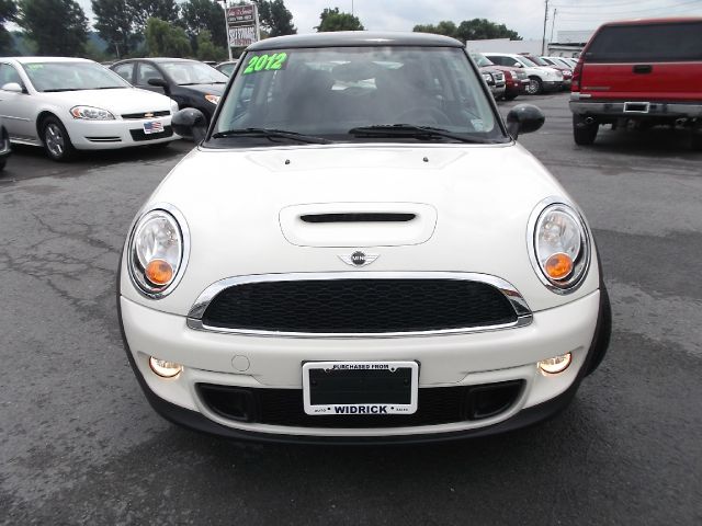 Mini Cooper 2012 photo 2