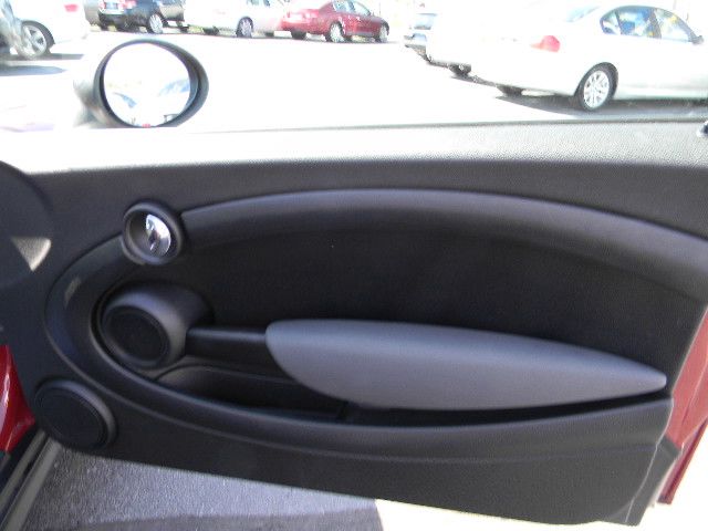 Mini Cooper Clubman 2009 photo 29