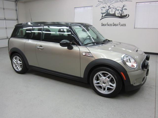 Mini Cooper Clubman 2010 photo 2