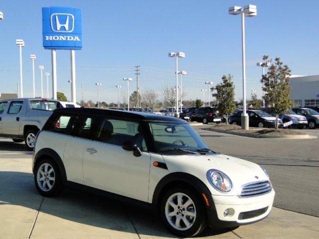 Mini Cooper Clubman 2010 photo 2