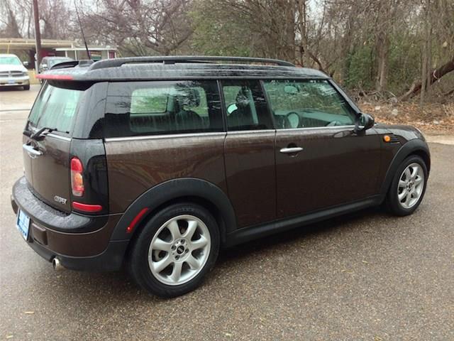 Mini Cooper Clubman 2010 photo 25