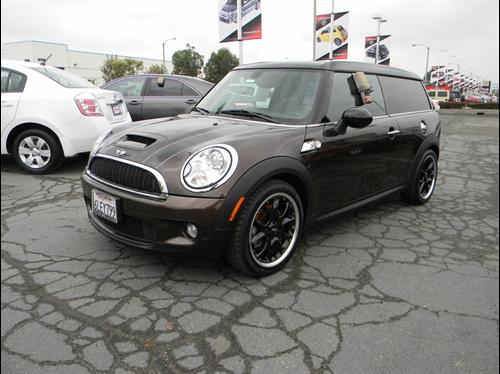 Mini Cooper Clubman 2010 photo 2