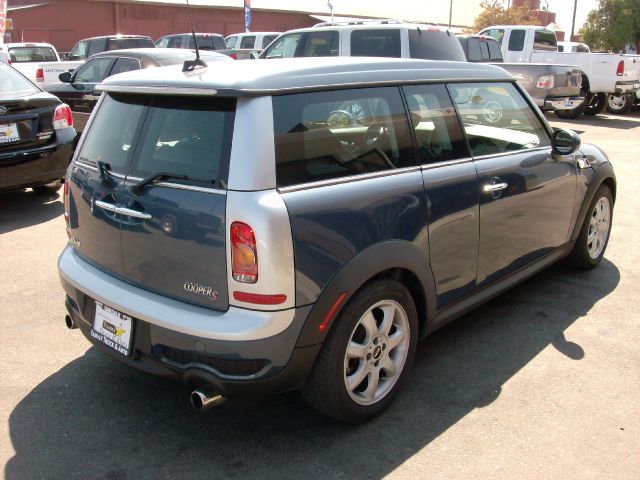 Mini Cooper Clubman 2010 photo 1