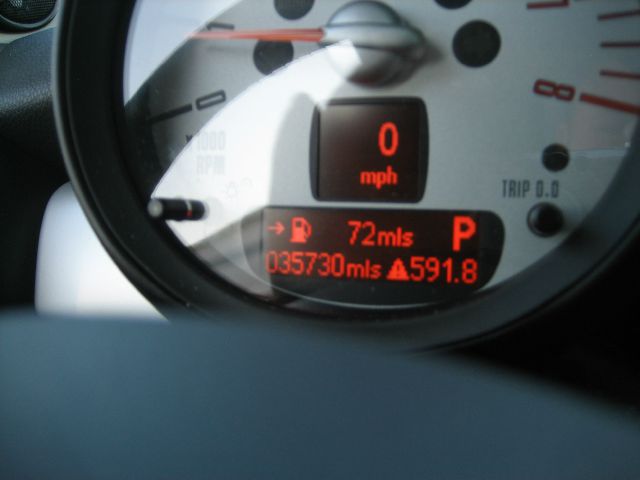 Mini Cooper Clubman 2011 photo 2